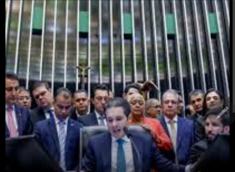 Câmara aprova urgência de projeto para barrar fiscalizações ambientais