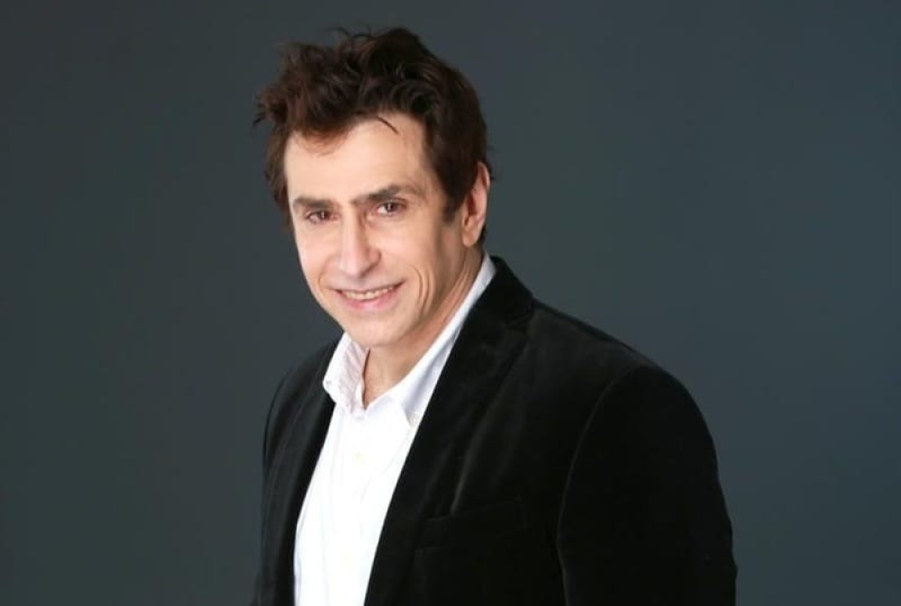 O psicólogo e escritor Alexander Bez participa de debate no programa Sempre Melhor, da Rede Mais Família de Televisão