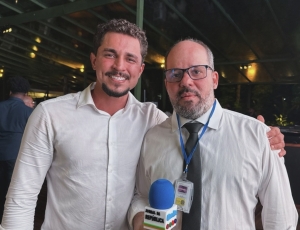 Vereador Salvino Oliveira reafirma inocência em primeira entrevista após prisão e é citado pelo Prefeito Cavalieri na sua posse