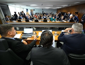 CPMI do INSS ouve ex-noiva de Vorcaro e presidente da Dataprev