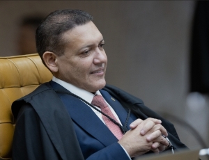 Fluxo de R$ 18 milhões entre Master, JBS e consultoria que paga filho de Nunes Marques alimenta dúvidas sobre conflito de interesse