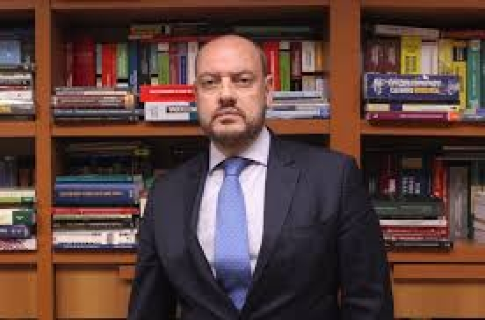 Ricardo Couto promete enxugamento; Alerj antecipa eleição para blindar seus deputados
