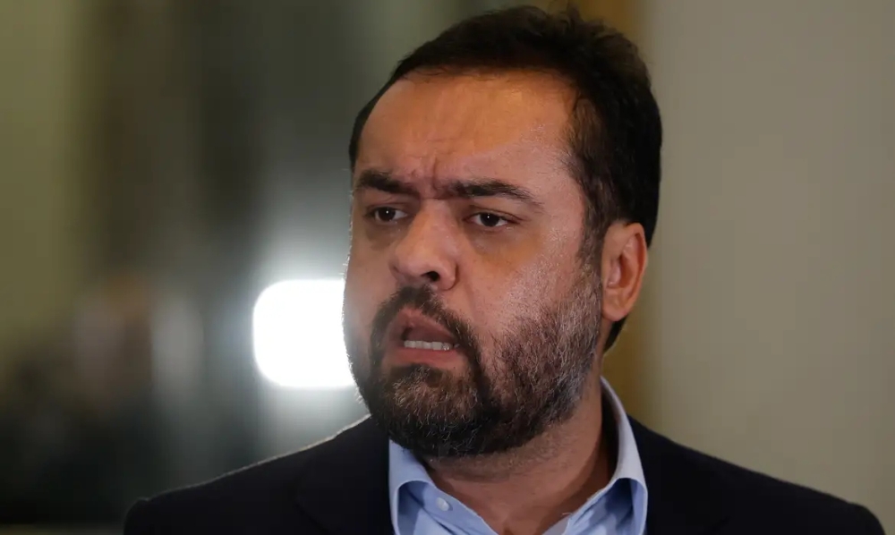Cláudio Castro diz que sai do governo do Rio 