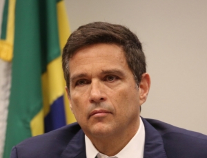 PF investiga Campos Neto, ex-presidente do BC e atual executivo do Nubank, por suposta omissão no caso Master