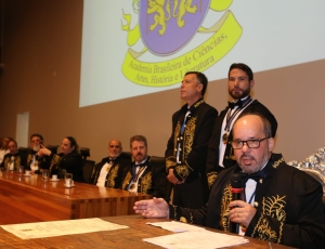Ralph Lichotti toma posse como membro imortal da ABRASCI em cerimônia histórica Câmara Legislativa do Distrito Federal