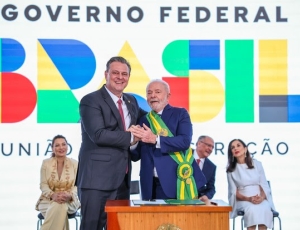 Caos na CPMI do INSS: Governo Muda Membros na Véspera da Votação para blindar Lulinha