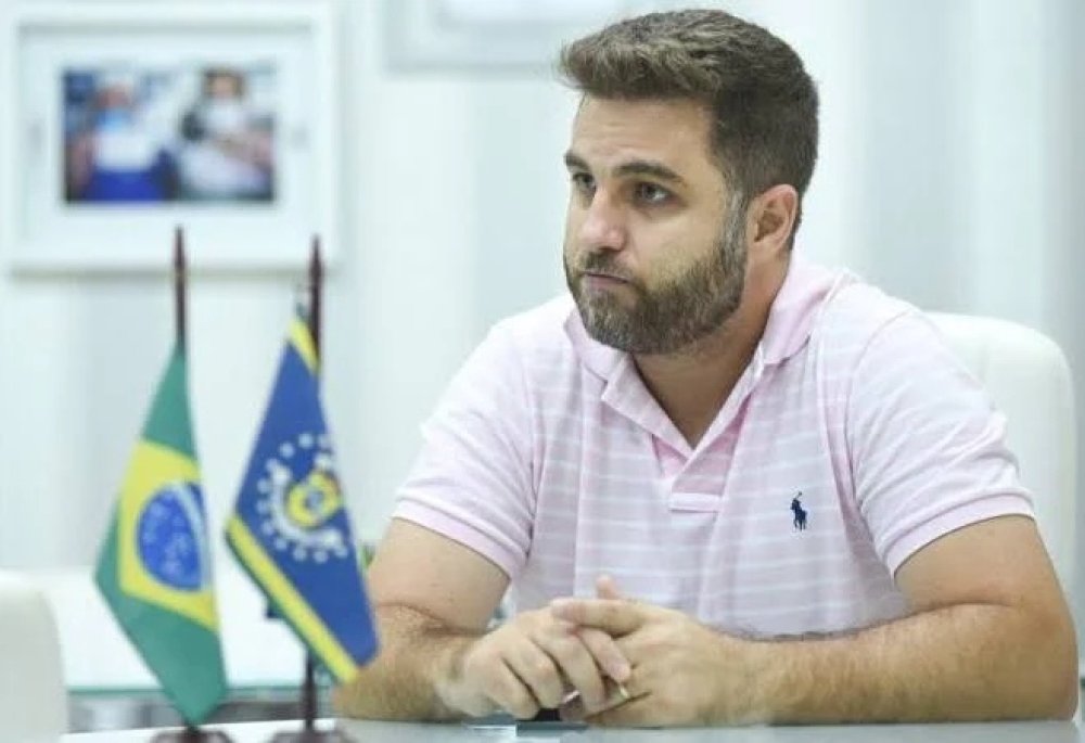 Wladimir Garotinho Deixa Prefeitura de Campos em Busca de Vaga em Brasília