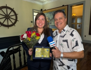 Giselle Farinhas recebe homenagem de liderança feminina no G10 Valores de Negócio