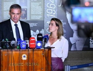 Relator da CPMI do INSS pede prisão de Lindbergh e Soraya