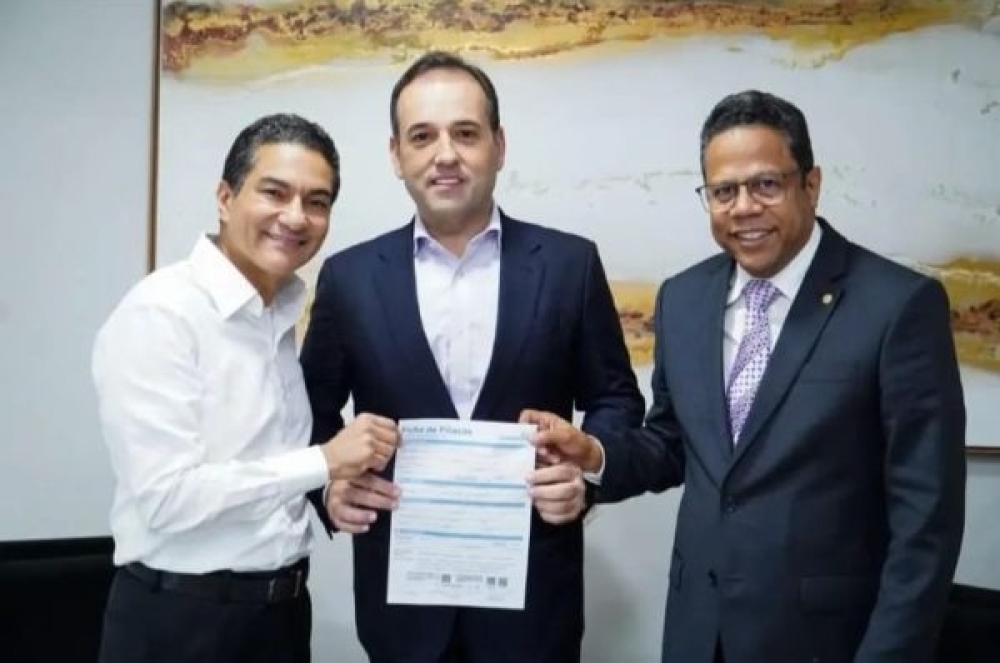 Filiação do ex-prefeito de Miguel Pereira reacende tensão interna na legenda sobre qual nome disputará o governo do estado em 2026