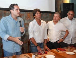 Carnaval 2027: Prefeito anuncia expansão com mais três escolas nas séries Ouro, Prata, Bronze, além do Grupo Especial