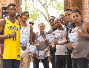 Poesia de pessoas em situação de rua é atração no Parque Glória Maria
