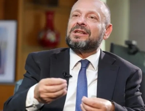 Governo Lula demite presidente do INSS Gilberto Waller