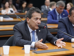 Deputado federal Ricardo Abrão deixa União Brasil e se filia ao PSDB para fortalecer atuação no Rio de Janeiro 