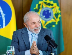 Lula defende uso do Fies para aliviar endividamento de estudantes