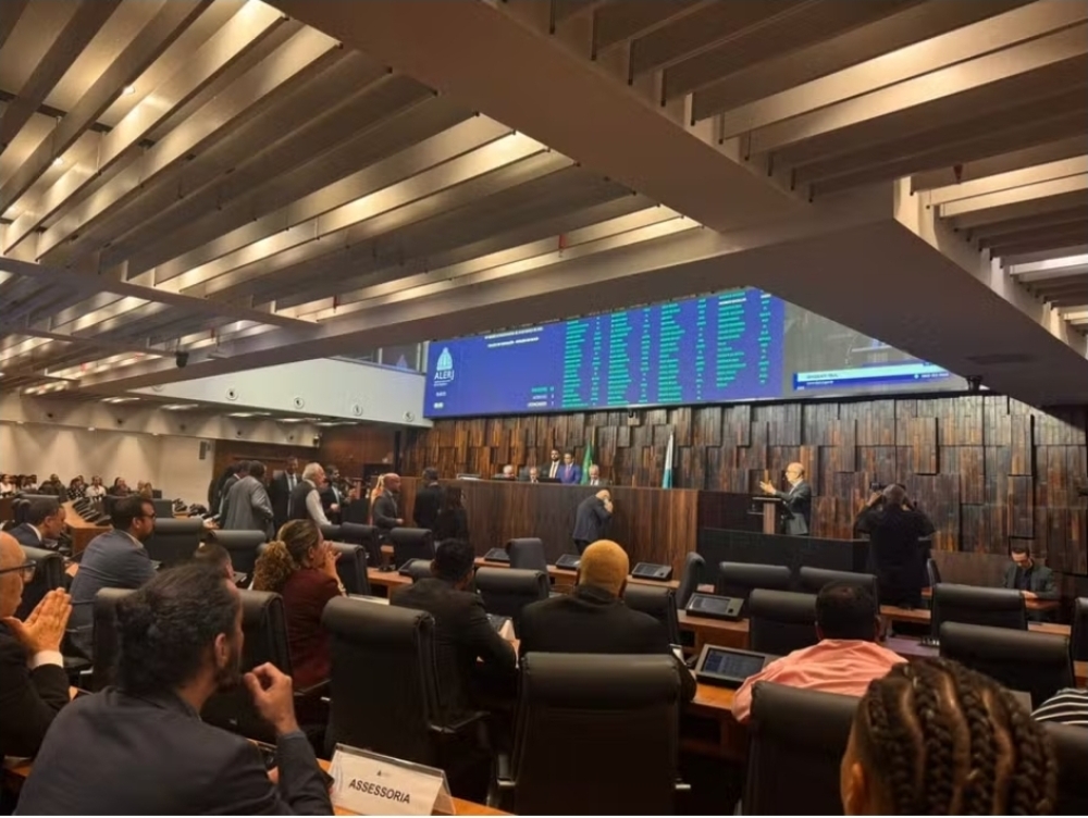 Douglas Ruas assume Presidência da Alerj com Futuro Incerto