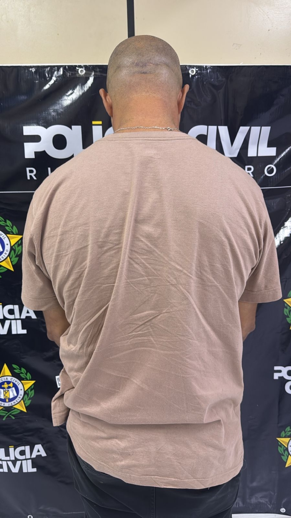 Condenado por homicídio é capturado em pousada de luxo em Búzios após 14 anos foragido