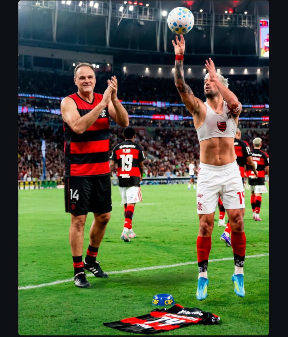 Flamengo retoma vice-liderança e Arrascaeta simula cesta para homenagear lenda do basquete rubro-negro em gol no Maracanã