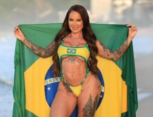 Elisa Sanches projeta 2027 e reforça liberdade feminina no Carnaval