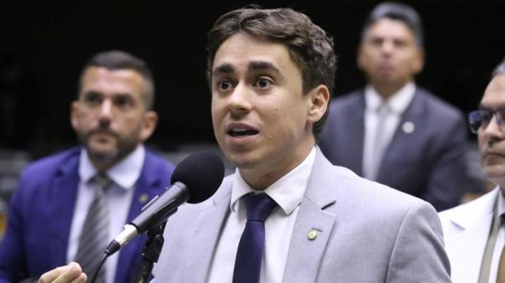 Nikolas Ferreira critica filho de Bolsonaro e gera nova polêmica política