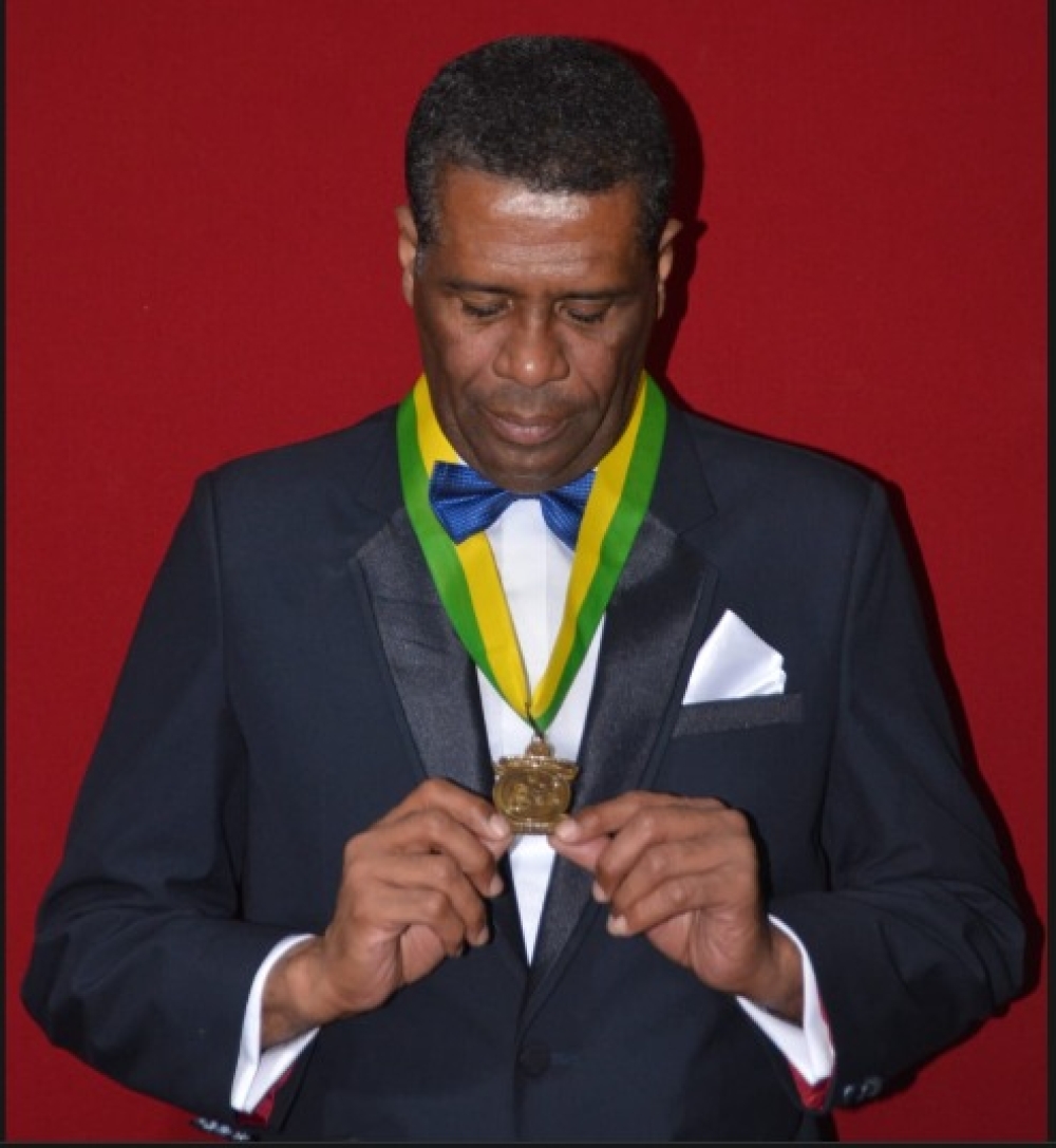 Cerimônia em Brasília reconhece ativista internacional Dr. Henrique Barack Obama, com honraria da ABRASCI