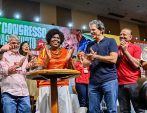 PT suaviza propostas em manifesto para tentar atrair apoio do centro à reeleição de Lula