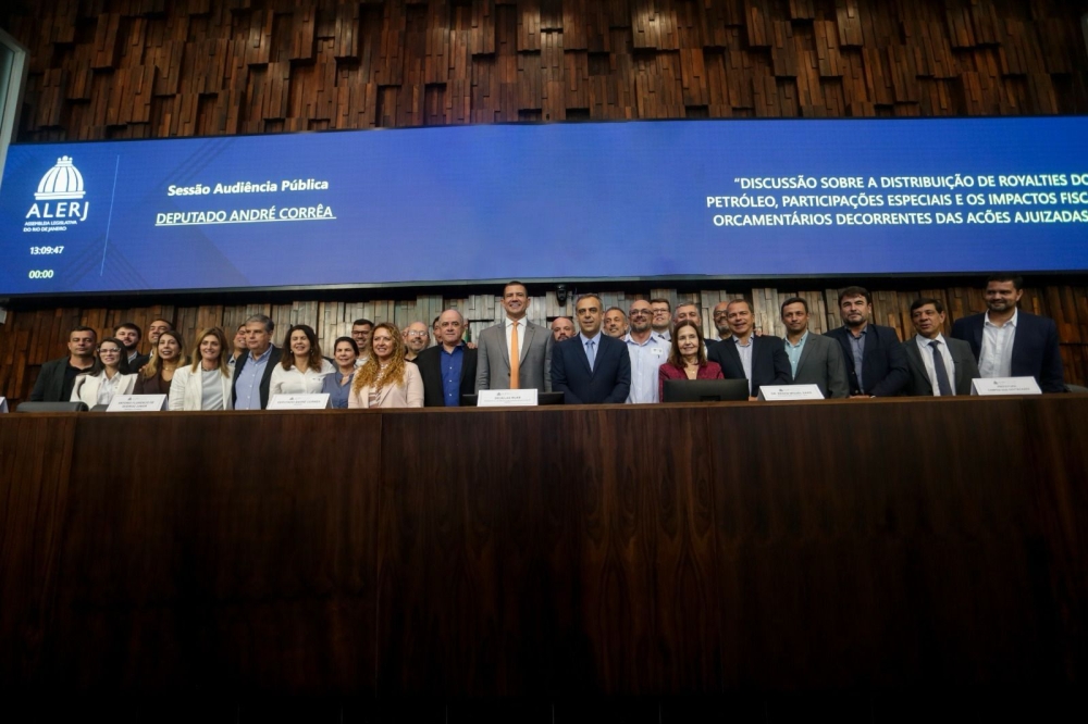 ALERJ PRODUZ MANIFESTO CONTRA A DISTRIBUIÇÃO DOS ROYALTIES DO PETRÓLEO DO ESTADO DO RIO E VAI ENTREGAR DOCUMENTO AO STF