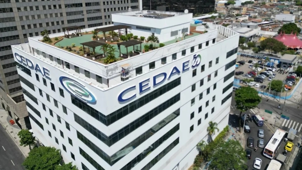 Direção da Cedae acertou aporte no Master mesmo com proibição por regras da estatal