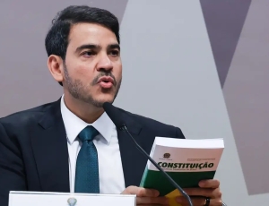 Messias é aprovado na CCJ para ser ministro do STF, com 16 dos 14 votos necessários