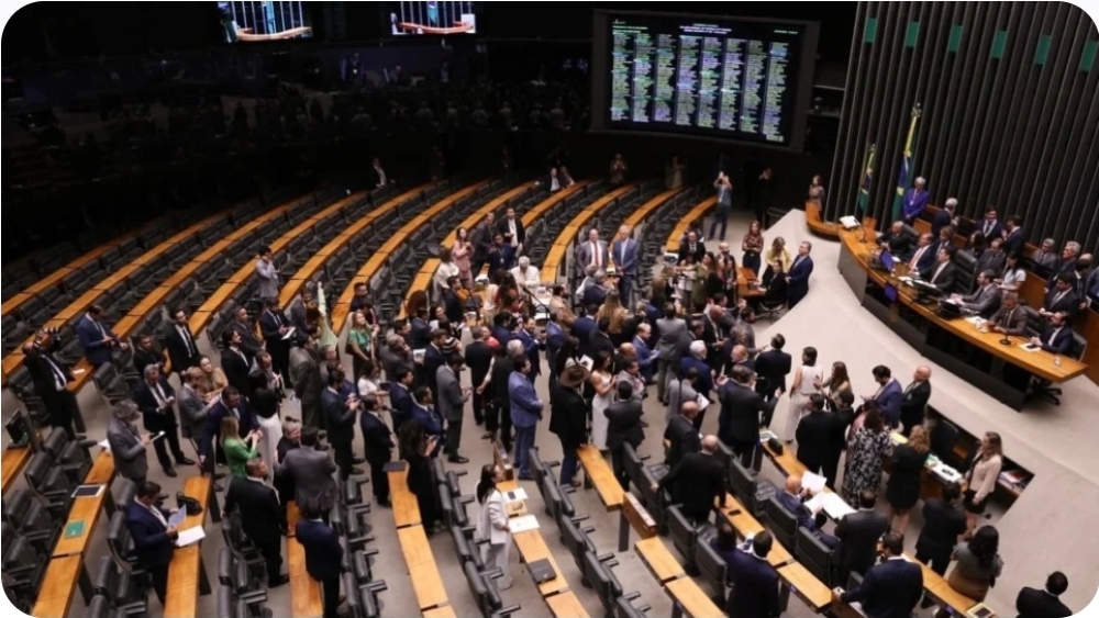 Congresso derruba veto de Lula e mantém PL da Dosimetria