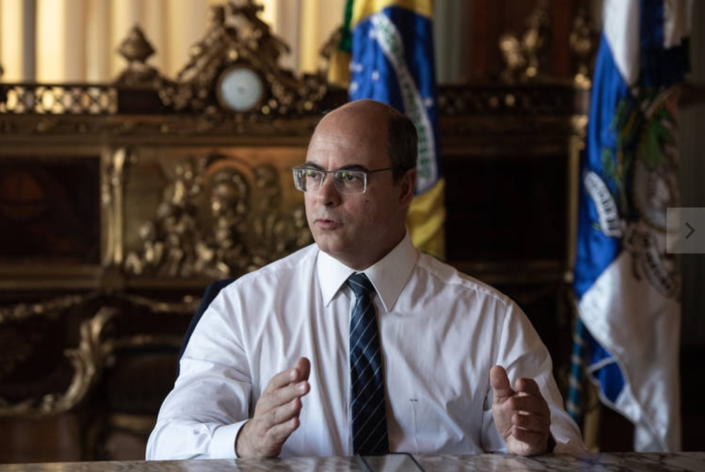 Presidente do DC diz que vetou filiação de ex-governador do Rio porque partido 'já tem doido demais'