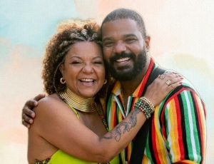 Encontro de gerações: Arlindinho e Babi Cruz emocionam Vila Isabel em show especial de Dia das Mães no Terraço da Vila