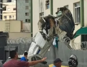 Morre terceira vítima de acidente com avião que bateu em prédio em Belo Horizonte