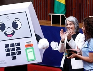 Sem fraudes comprovadas em 30 anos, urna eletrônica reafirma confiabilidade da democracia brasileira