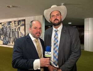 Zé Trovão e Van Hattem são suspensos pelo Conselho de Ética após motim contra Motta