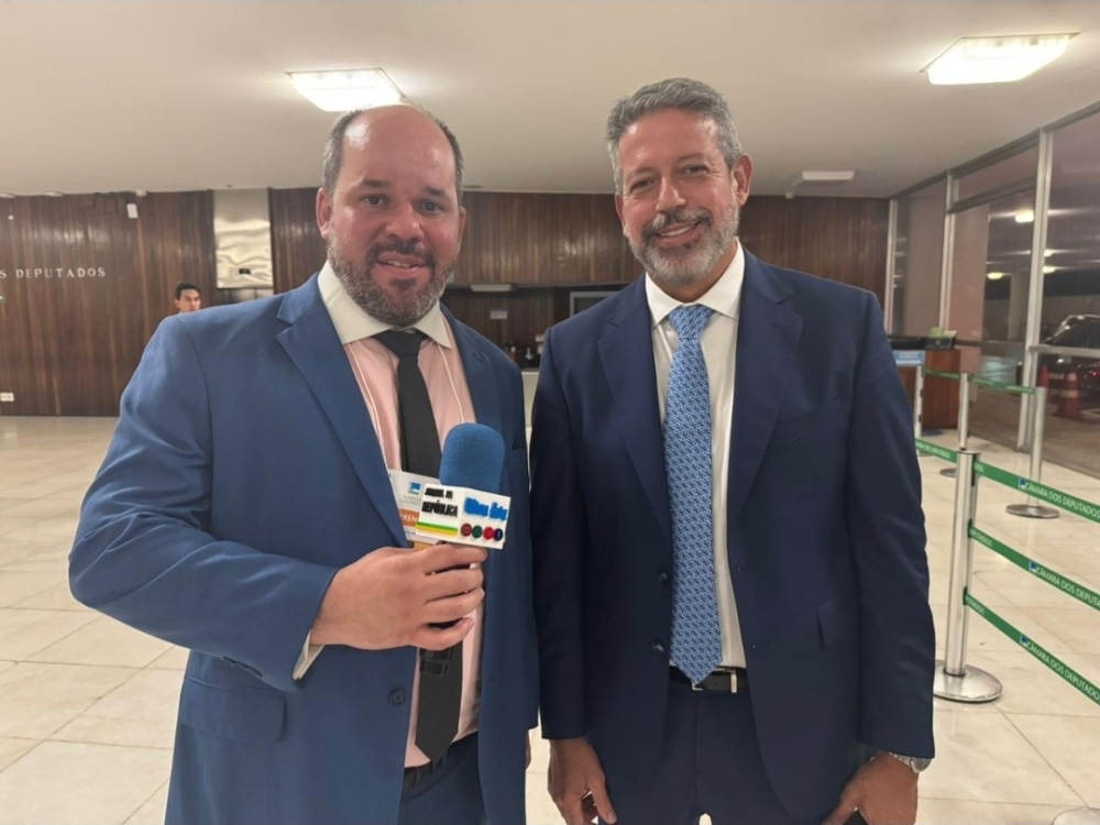 Entre a sombra de Lira e o julgamento das ruas: os dilemas de Hugo Motta