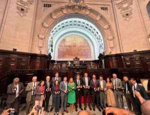 PALÁCIO TIRADENTES CELEBRA CERIMÔNIA DE 100 ANOS COM LANÇAMENTO DE SELO COMEMORATIVO E ENTREGA DE MEDALHA DO CENTENÁRIO