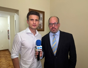 André Marinho critica viagem de Lula aos EUA e propõe 'reset' na total na política fluminense e promete romper com corrupção em encontro com Zema