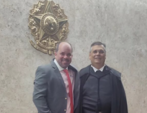 Dino aperta cerco e proíbe saque em dinheiro de emendas parlamentares