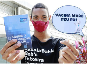 Covid-19: começa vacinação em massa no Complexo da Maré