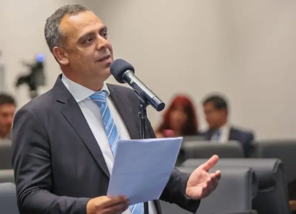 ‘NÃO VAI FAZER NEM CÓCEGA’: deputado detona pacote de segurança de Lula