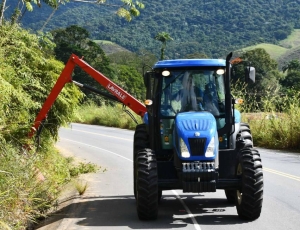 Prefeito Tande Vieira acompanha trabalho das equipes da Prefeitura na Serra de Mauá