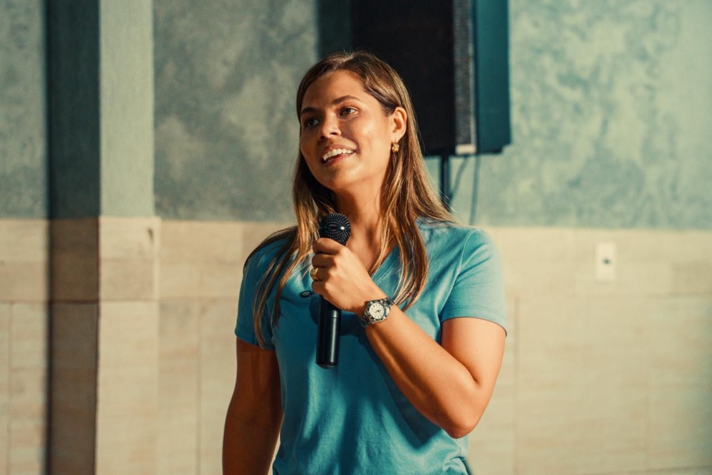 Luciana Polati participa de ciclo de palestras da Associação Amigas do Peito e destaca a importância do cuidado com a saúde da mulher