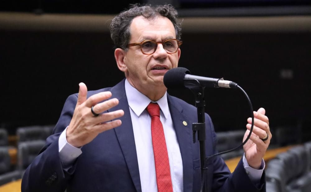 Reimont pede prisão de Flávio Bolsonaro e apresenta representação à PGR