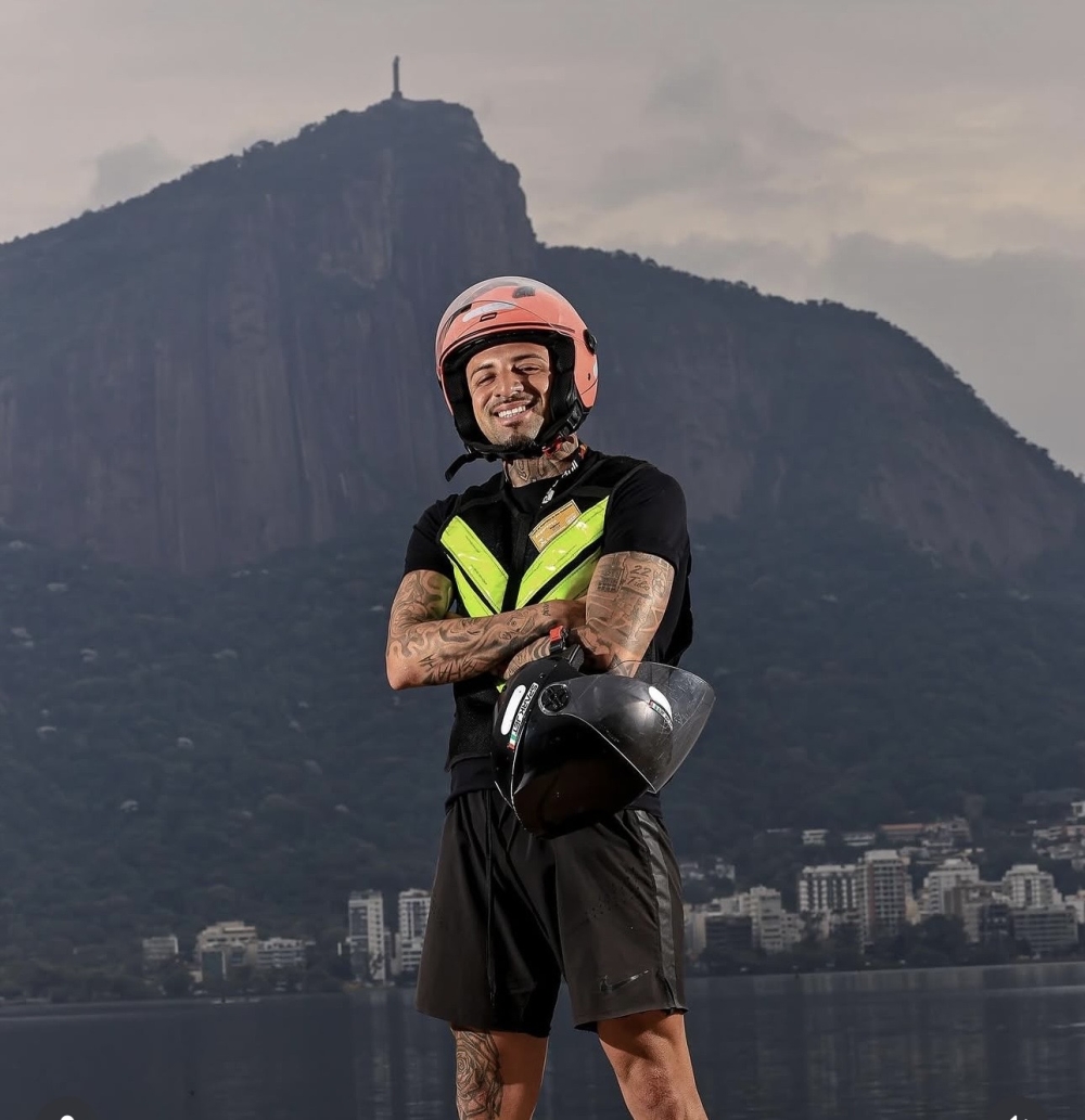 Moto-taxista e triatleta, Tulin Careca inspira seguidores com história de superação no Rio