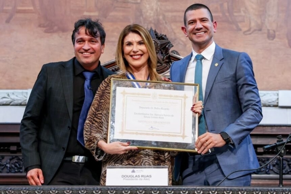 Manoela Peres, Ex-prefeita de Saquarema recebe Medalha Tiradentes e consolida trajetória rumo ao Congresso Nacional
