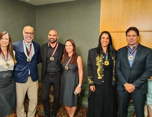 ABRASCI homenageia Delegado Ramagem em Orlando com Colar do Mérito Cultural em solenidade internacional
