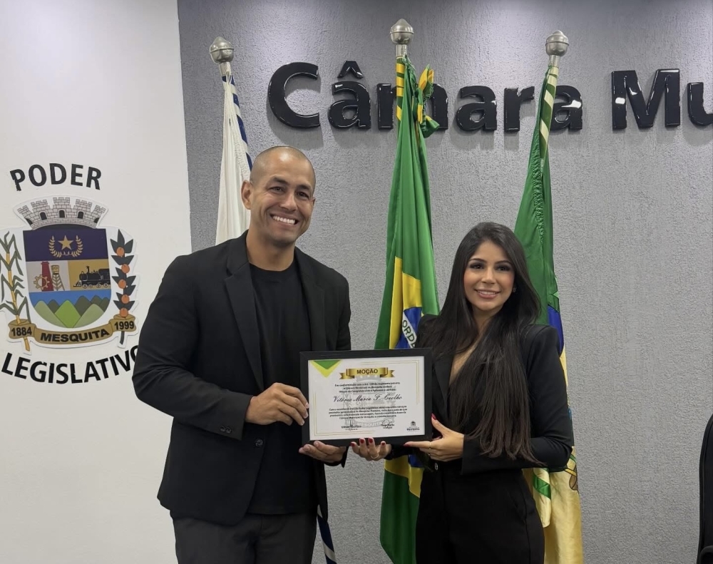 Advogada Vitória M. Ferreira é homenageada na Câmara Municipal de Mesquita por destaque na advocacia