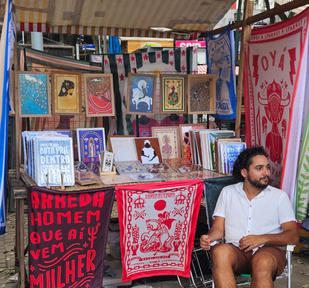 Kaoká transforma ancestralidade e cultura popular em resistência através da arte