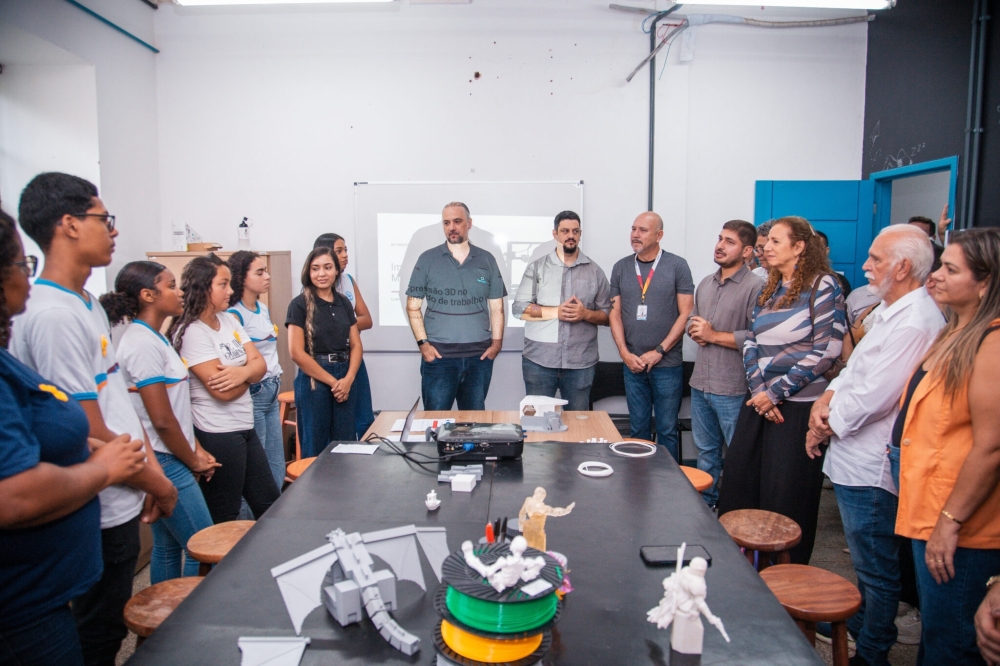 Paracambi inaugura Laboratório Maker e amplia acesso de estudantes à tecnologia e inovação